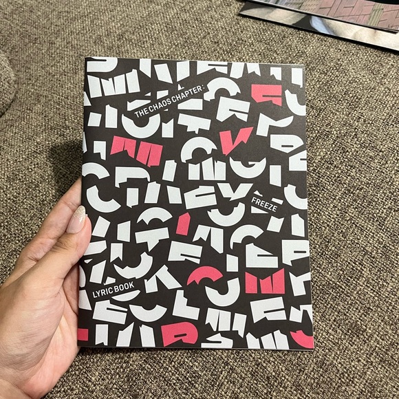 TOMORROW X TOGETHER The Chaos Chapter: FREEZE You Version Album - Picture 11 of 14